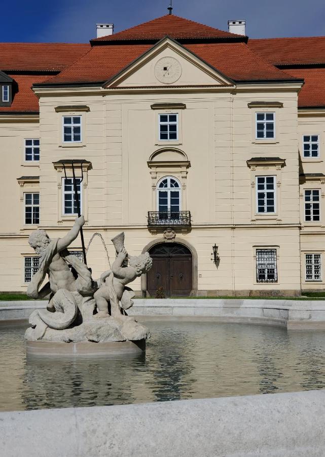 Zamek Napajedla Hotel Exterior foto