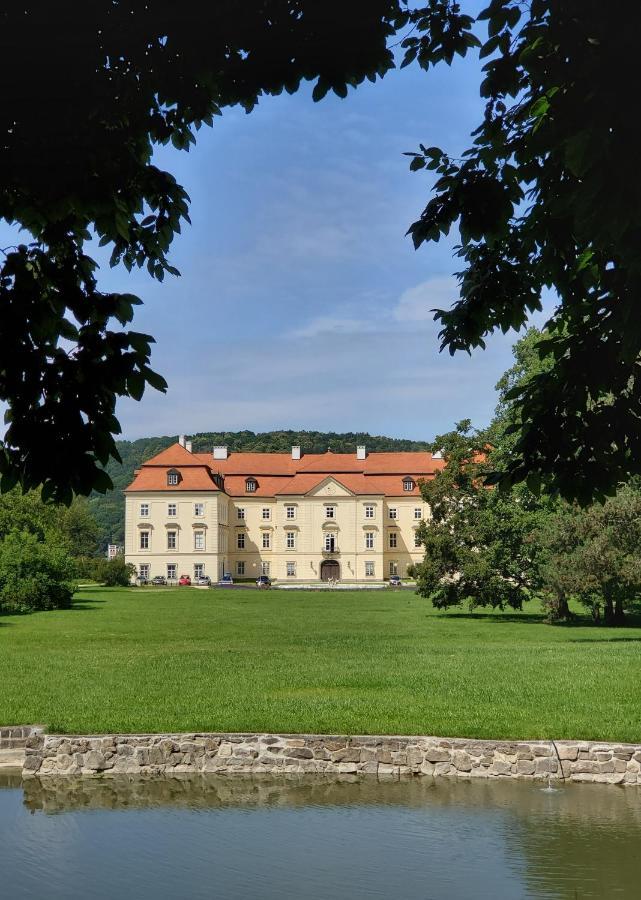 Zamek Napajedla Hotel Exterior foto